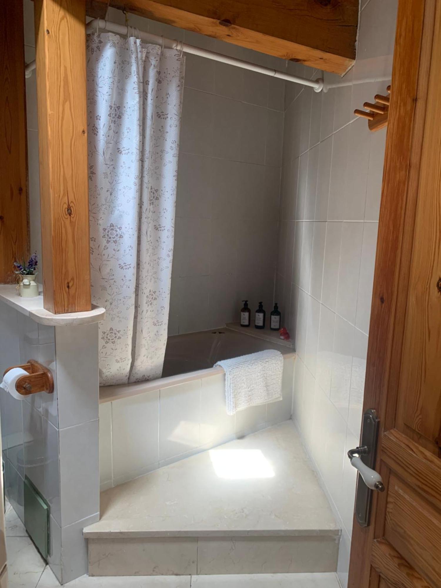 Atico Con Encanto En Bellver De Cerdanya Apartment Ngoại thất bức ảnh
