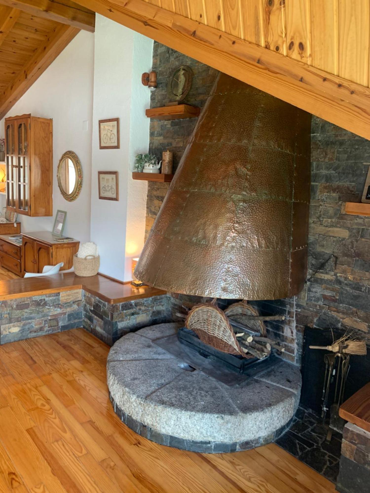 Atico Con Encanto En Bellver De Cerdanya Apartment Ngoại thất bức ảnh