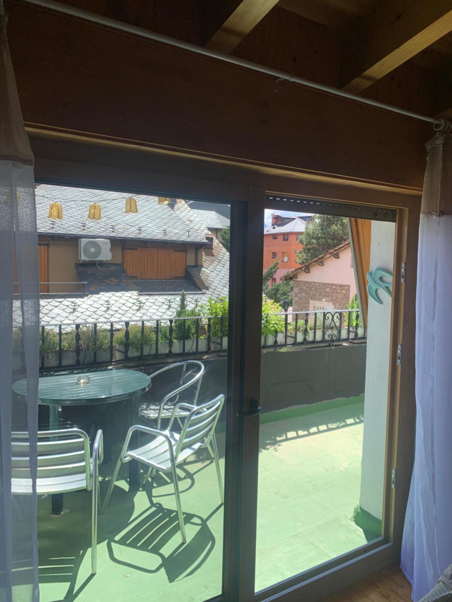 Atico Con Encanto En Bellver De Cerdanya Apartment Ngoại thất bức ảnh