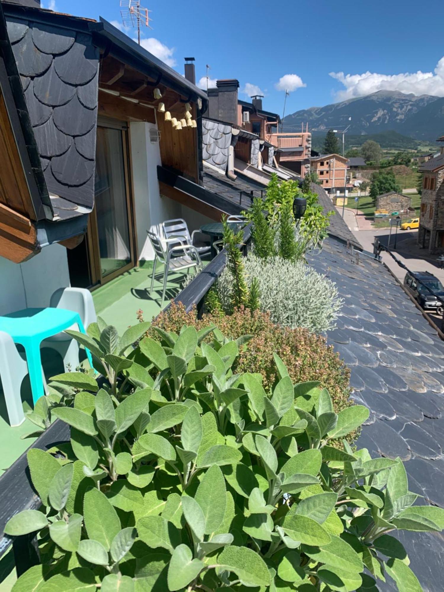 Atico Con Encanto En Bellver De Cerdanya Apartment Ngoại thất bức ảnh
