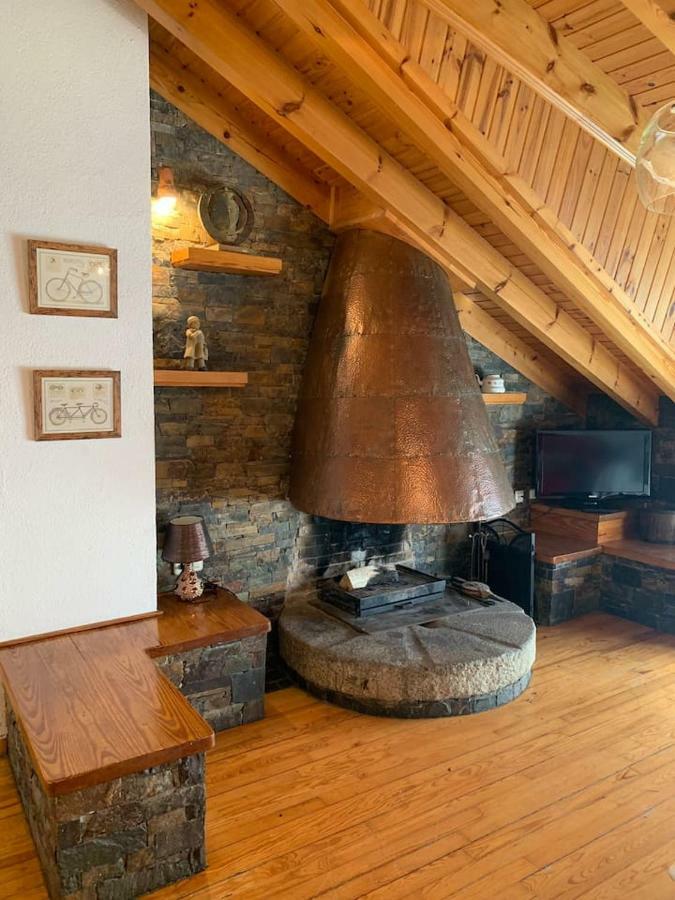 Atico Con Encanto En Bellver De Cerdanya Apartment Ngoại thất bức ảnh